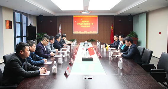 8bf9e6e43791f34945d2ba57fa1f24b0