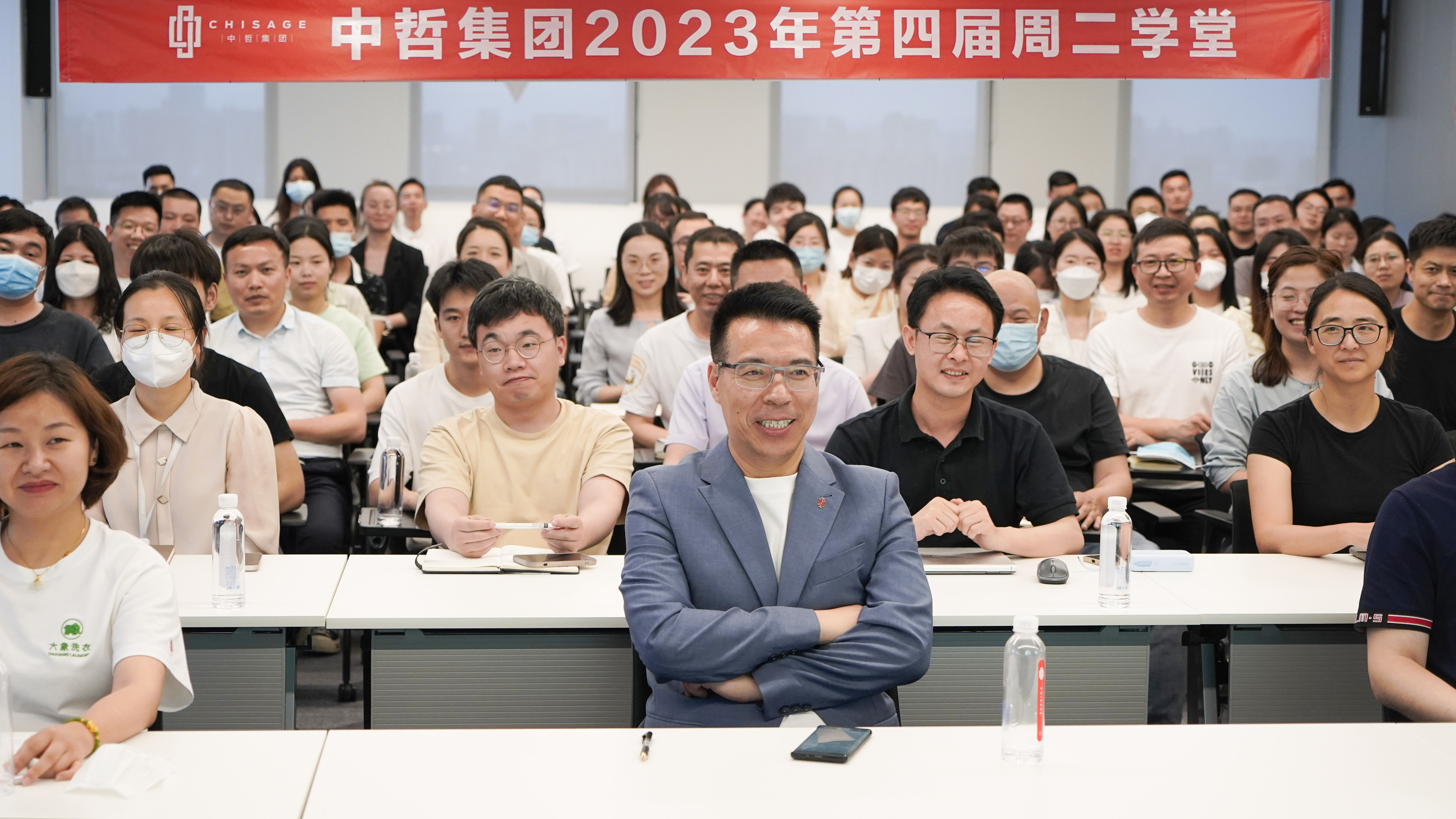 39ef13bee0e6844ebb6e8273f6e1b8d6