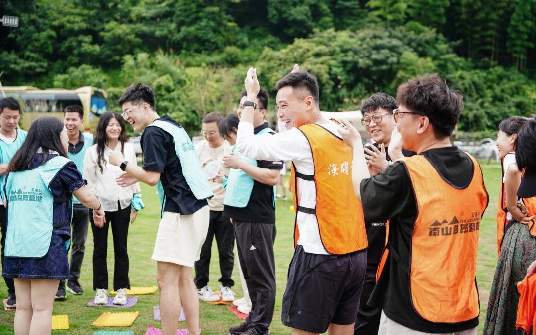 8d17931f1cd127056cd0615806e7efe6